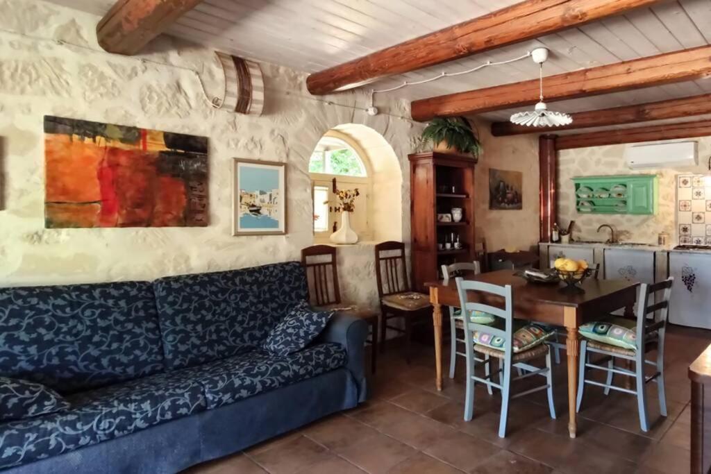 Villa Neli, Palazzolo Acreide, Siracusa, Hot Tub, Wi-Fi & Parking Exterior foto